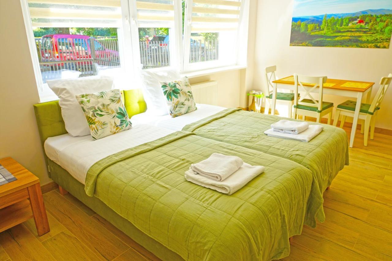 Nad Stawem Apartment อุสทรอน ภายนอก รูปภาพ