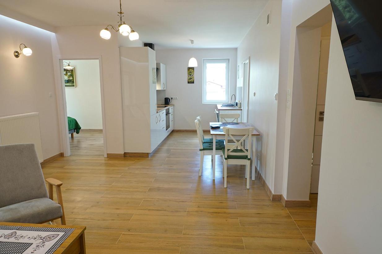 Nad Stawem Apartment อุสทรอน ภายนอก รูปภาพ